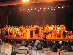 Grande ovation du public &agrave; la fin du r&eacute;cital de 2 heures.