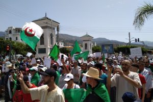 Article : En Alg&eacute;rie, la protestation politique &eacute;clipse la CAN